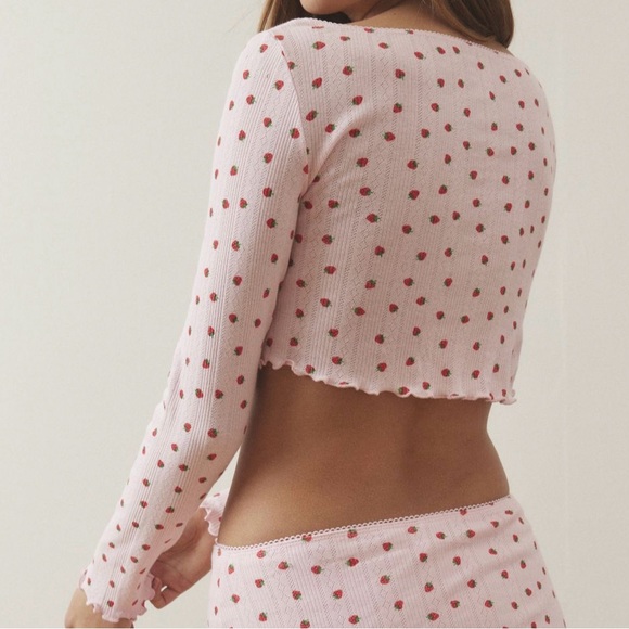 UO Strawberry Crop Top - Picture 2 of 2